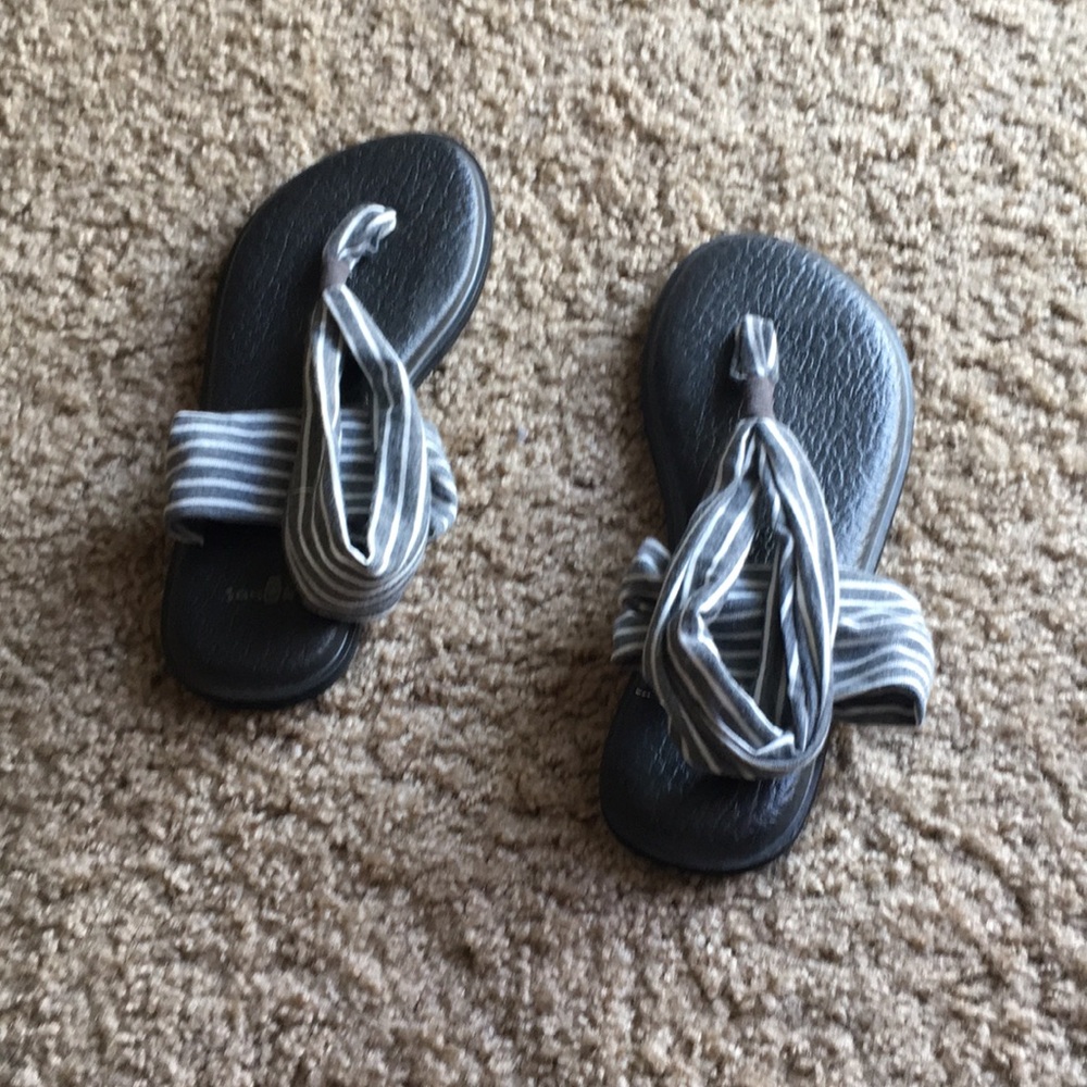 Sanuks